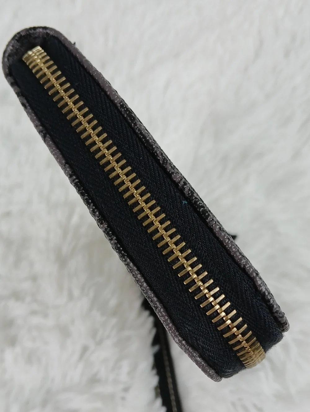 Dooney & Bourke euc this